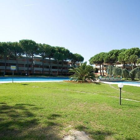 Solarium/Piscina Villa Bibione Exterior photo